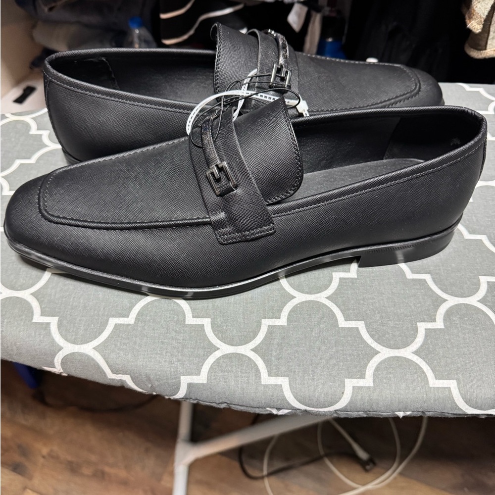 Guess Black Leather Oxfords